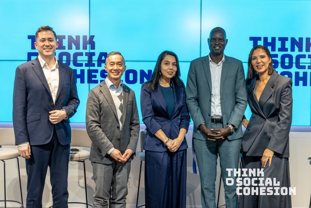 Panel 4 speakers